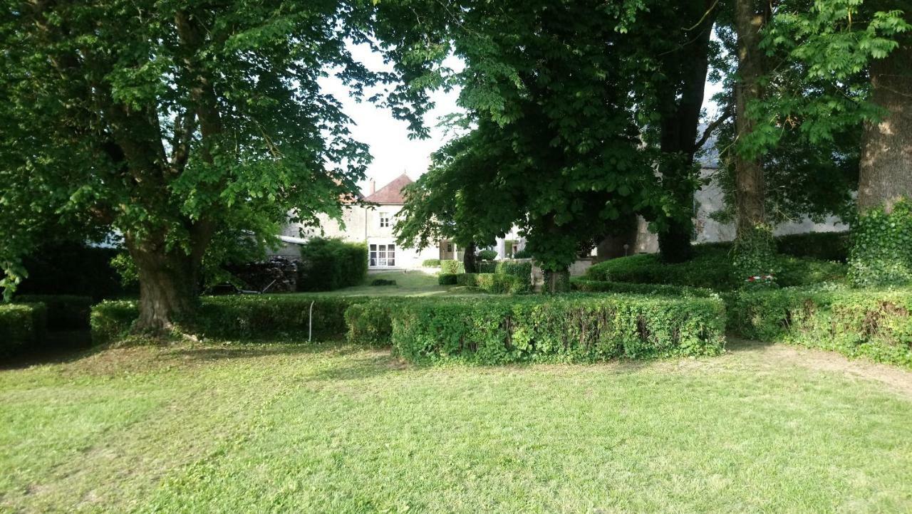 Manoir De L'Echauguette Bed and Breakfast Laignes Eksteriør billede